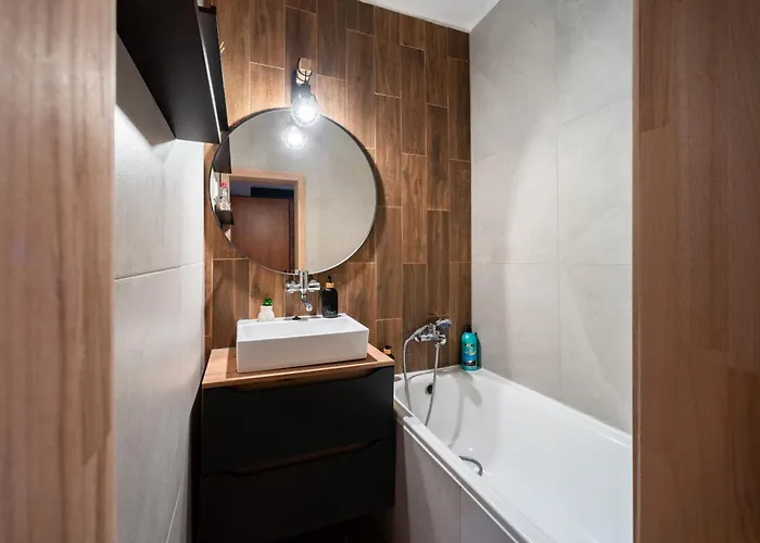 Barbyb - With Free Parking Apartament *